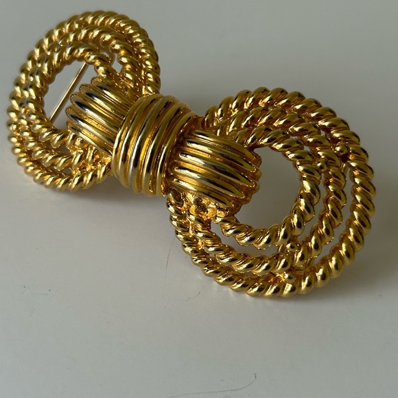 Vintage MiMi D N 1989 interlocking gold tone buckle 
Ribbon style - Picture 1 of 8